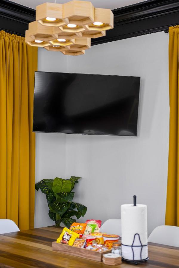Vine City Bee Hive Atlanta Bagian luar foto